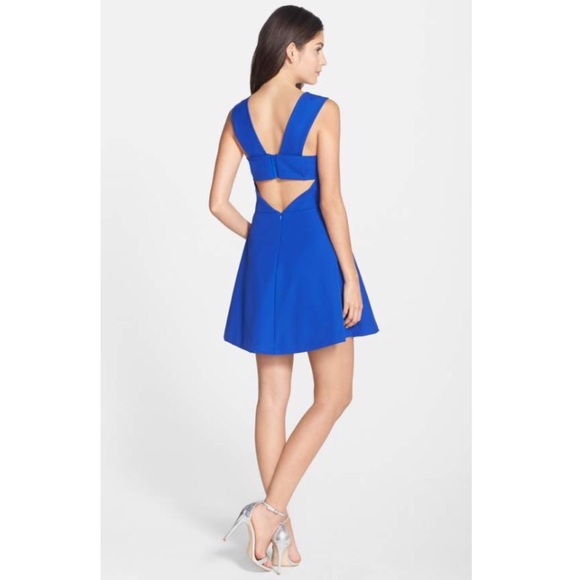 Felicity and Coco Back Cutout Fit & Flare Dress - Picture 4 of 8